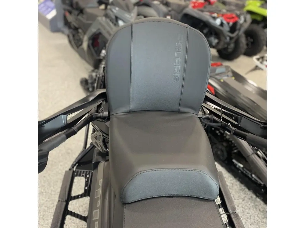 2025 Polaris 650 Titan Adventure 155 1.5 alt