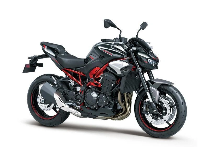 Kawasaki Z900 2025 alt