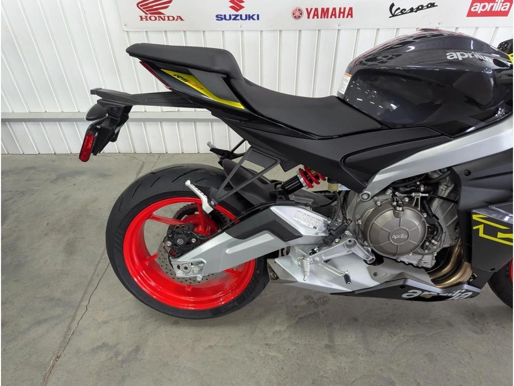 2026 Aprilia Rs 660 alt