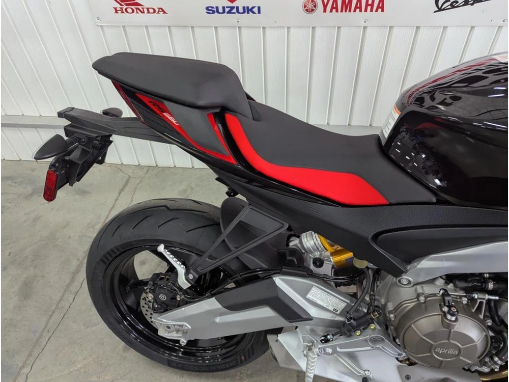 2026 Aprilia Rs 660 Factory alt