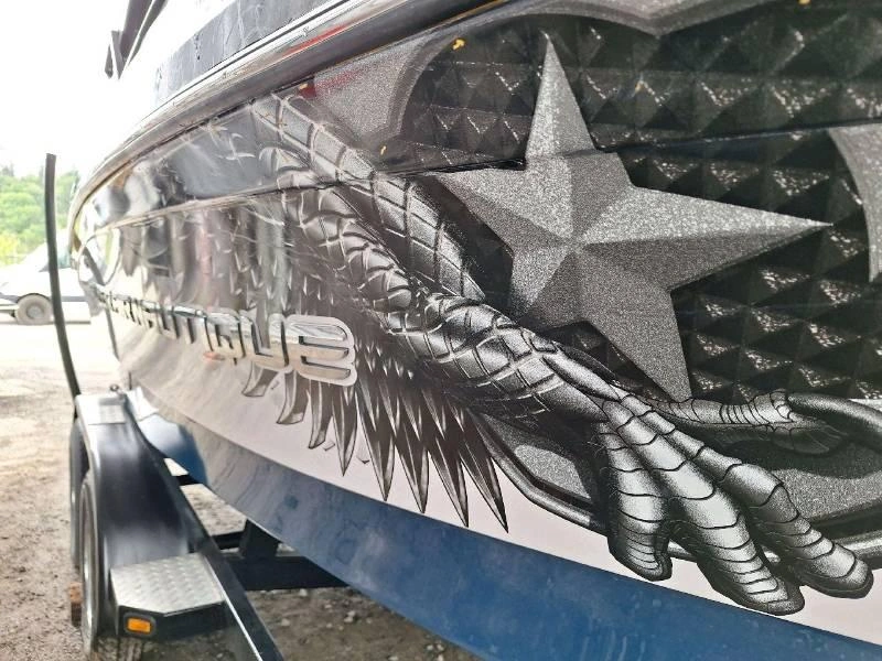 Correct Craft Super Air Nautique Team 210 2011 alt