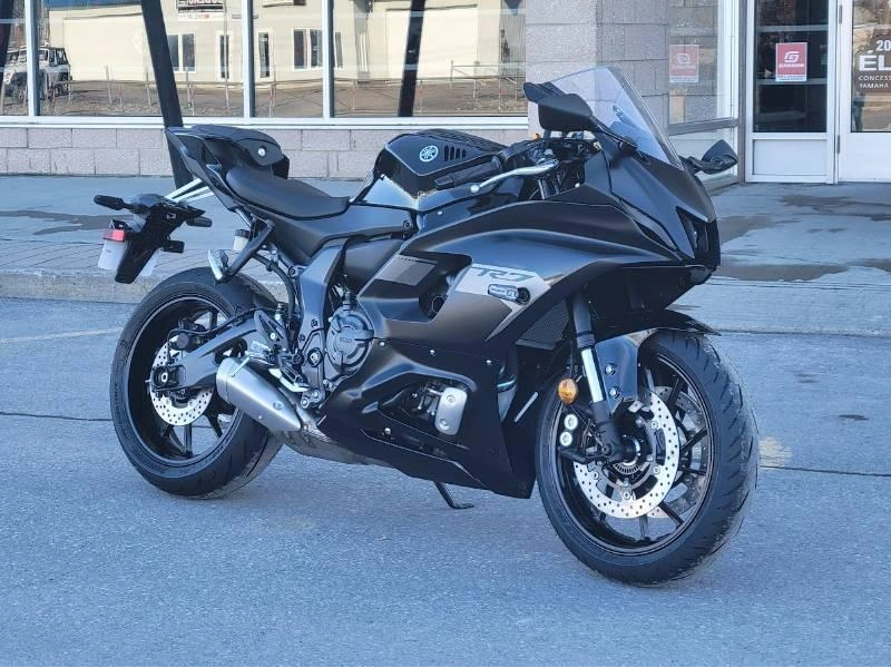 Yamaha Yzf-r7 2025 alt