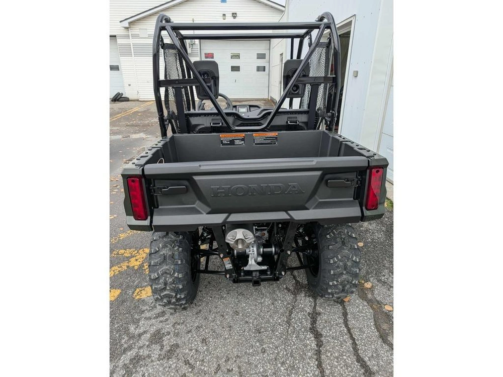 2026 Honda Pioneer 520 alt
