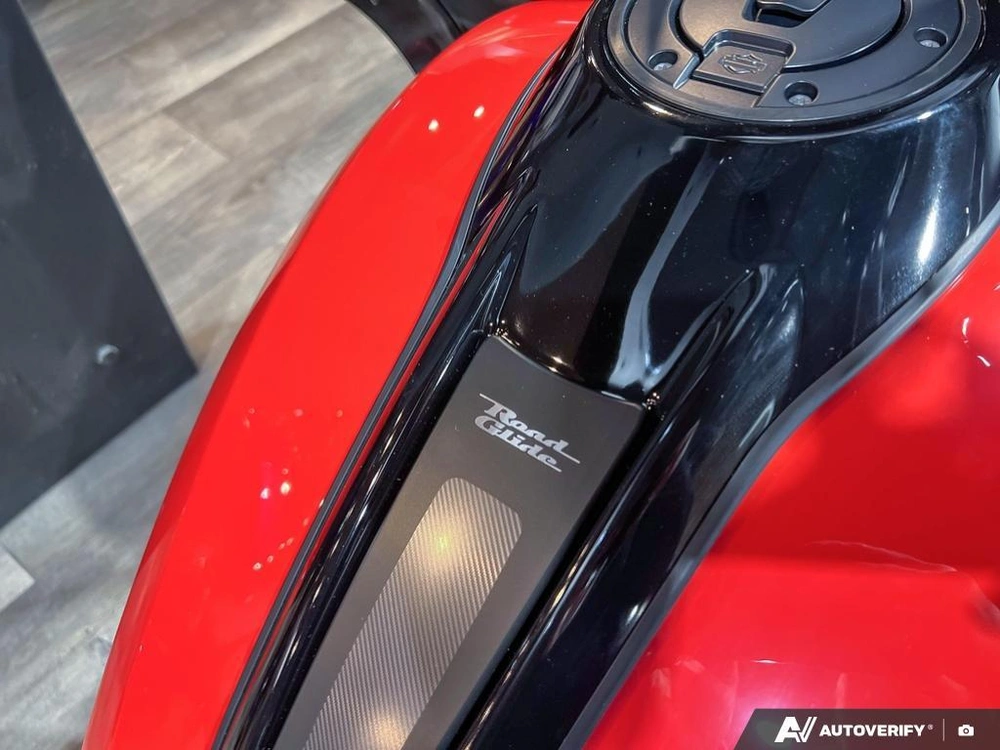 2026 Harley-davidson Road Glide alt