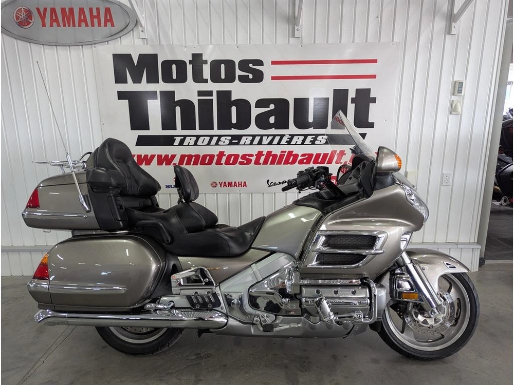 2004 Honda Gold Wing alt