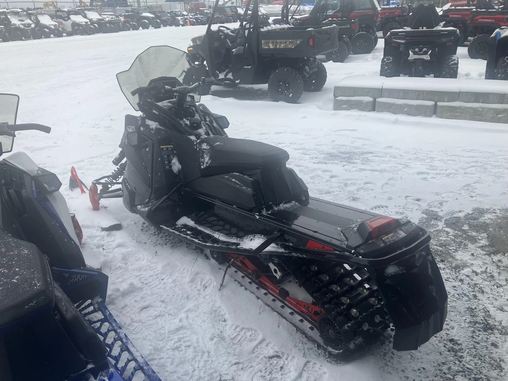 2023 Polaris 650 Indy Adventure 137 alt