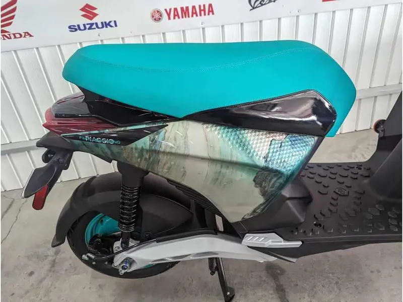 2022 Piaggio 1 Active thumbnail 4