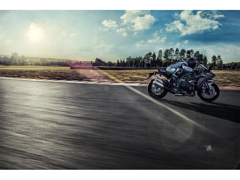 Kawasaki Ninja H2 2026 alt