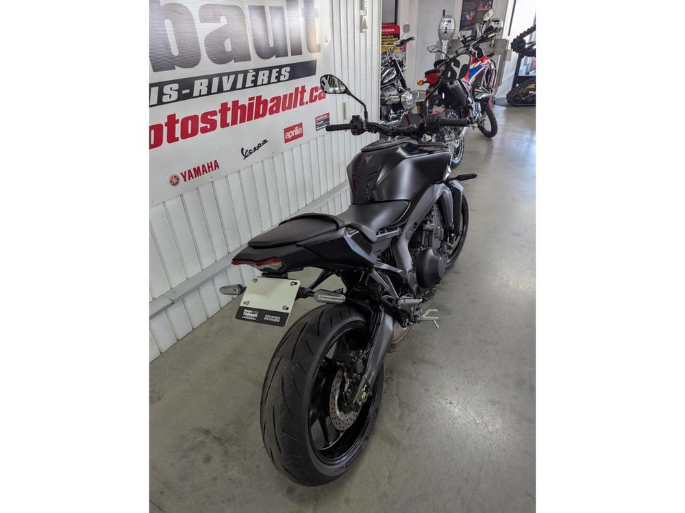 2025 Yamaha Mt-09 alt