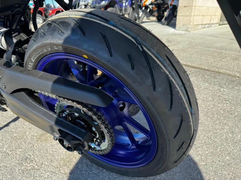 Yamaha Yzf-r7 2025 alt