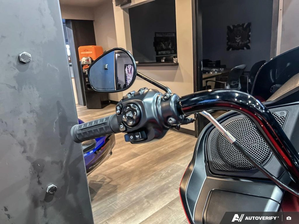 2026 Harley-davidson Road Glide alt