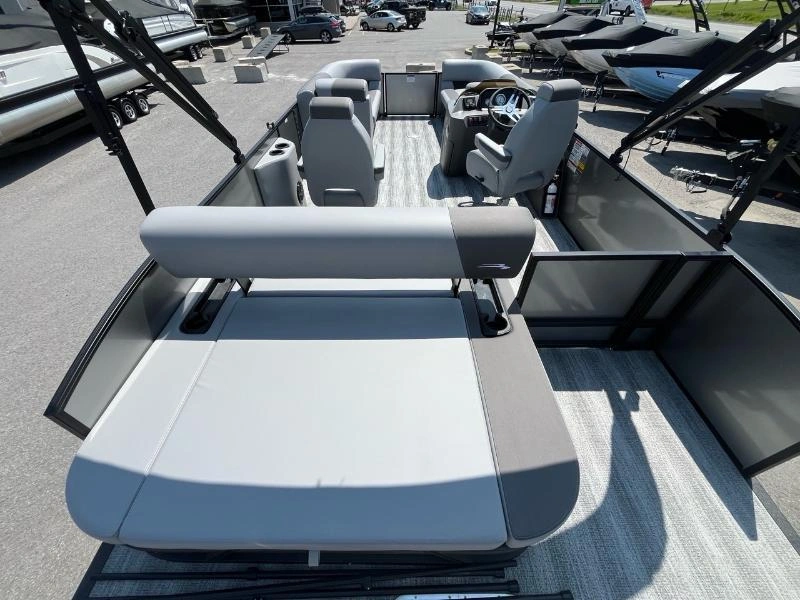 Bennington Marine S23 Swingback 3t Xpress 2025 alt