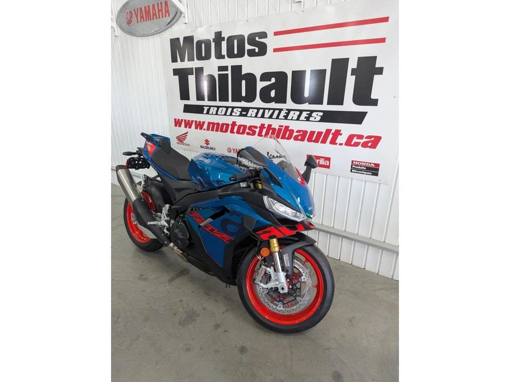 2026 Aprilia Rsv4 alt