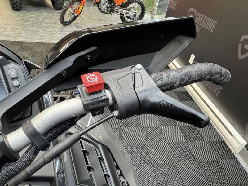 Polaris Patriot Boost Switchback Assault 146 2025 alt