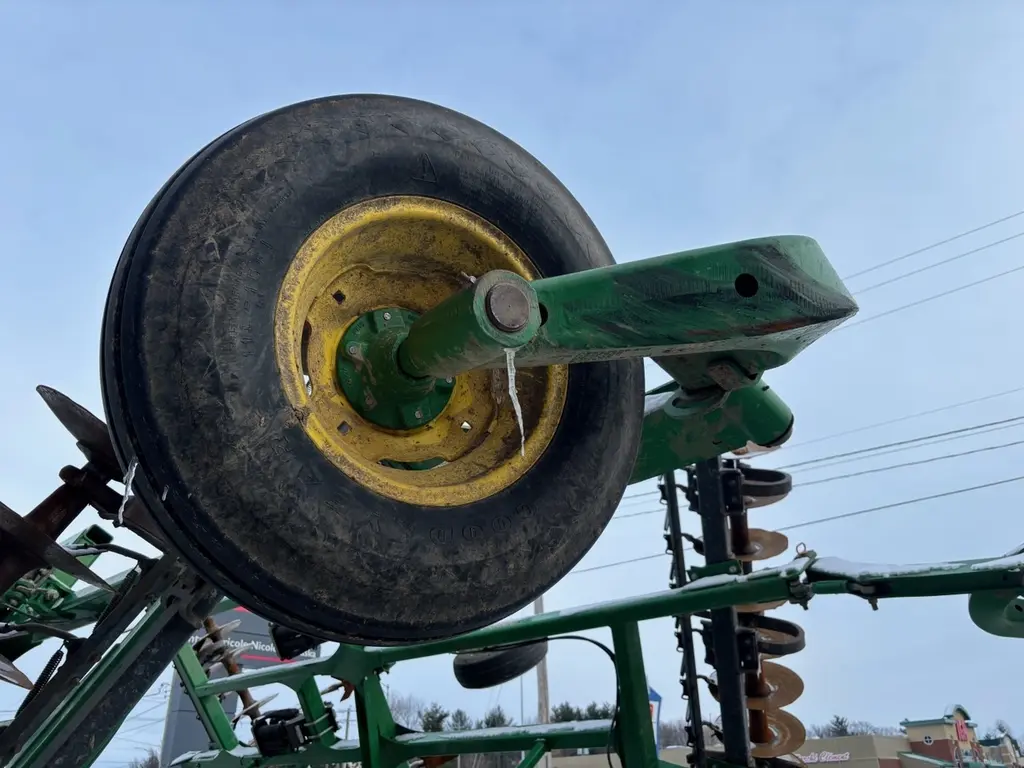 2014 John Deere 2720