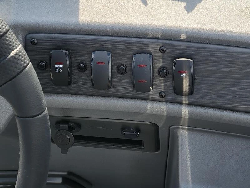 Bennington Marine S21 Stern Radius 3t Express 2025 alt