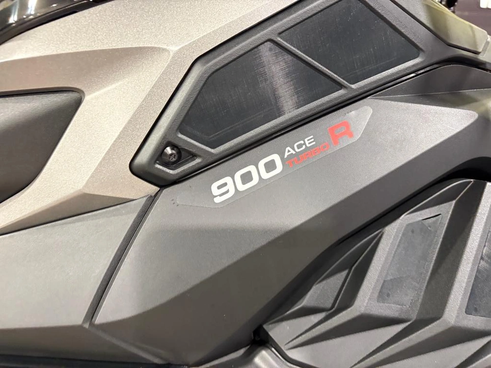 Lynx Brutal Re 20'' 900 Ace Turbo R Powdermax 2.35'' E.s. W/ 10.25'' Touchscreen 2026 alt