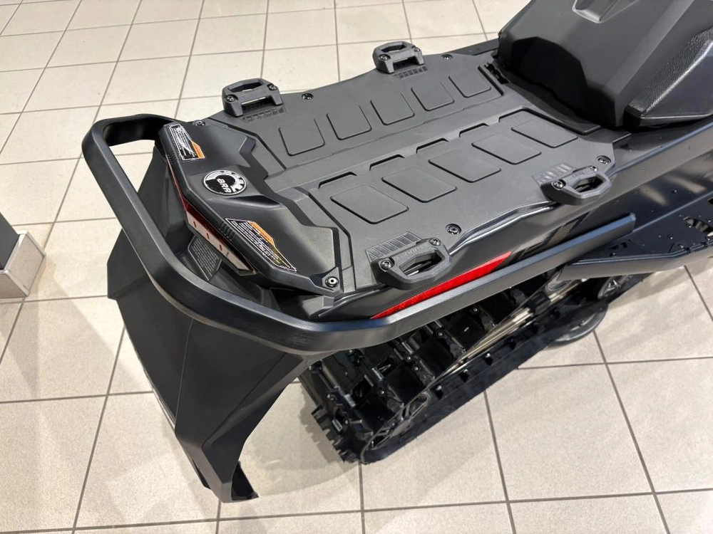 Ski-doo Renegade Adr W/ Enduro Pkg 900 Ace Turbo R Ice Ripper Xt 1.25'' E.s. W/ 10.25'' Touchscreen 2026 alt