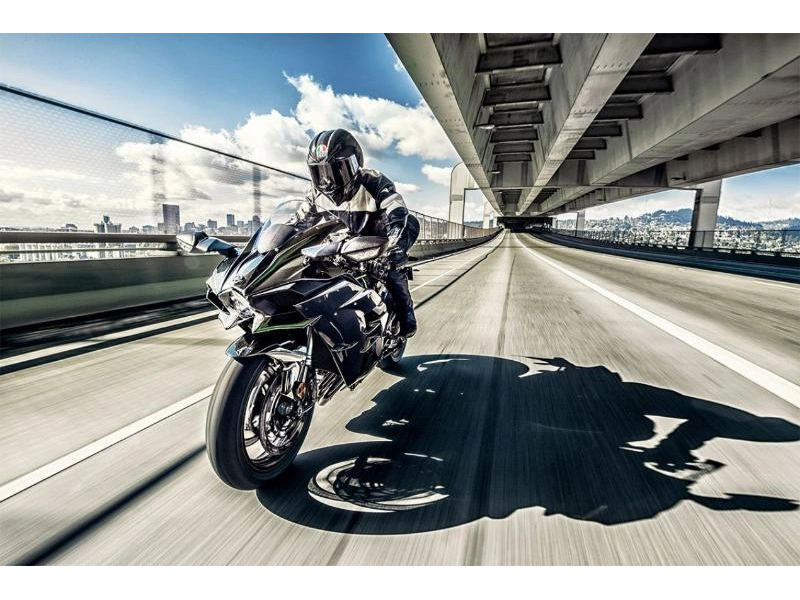 Kawasaki Ninja H2 2026 alt