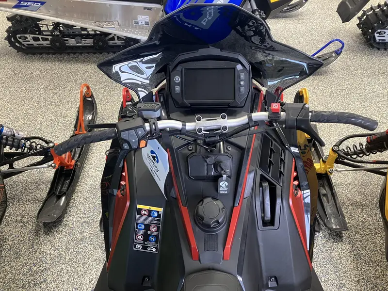 2025 Polaris Patriot Boost Indy VR1 137