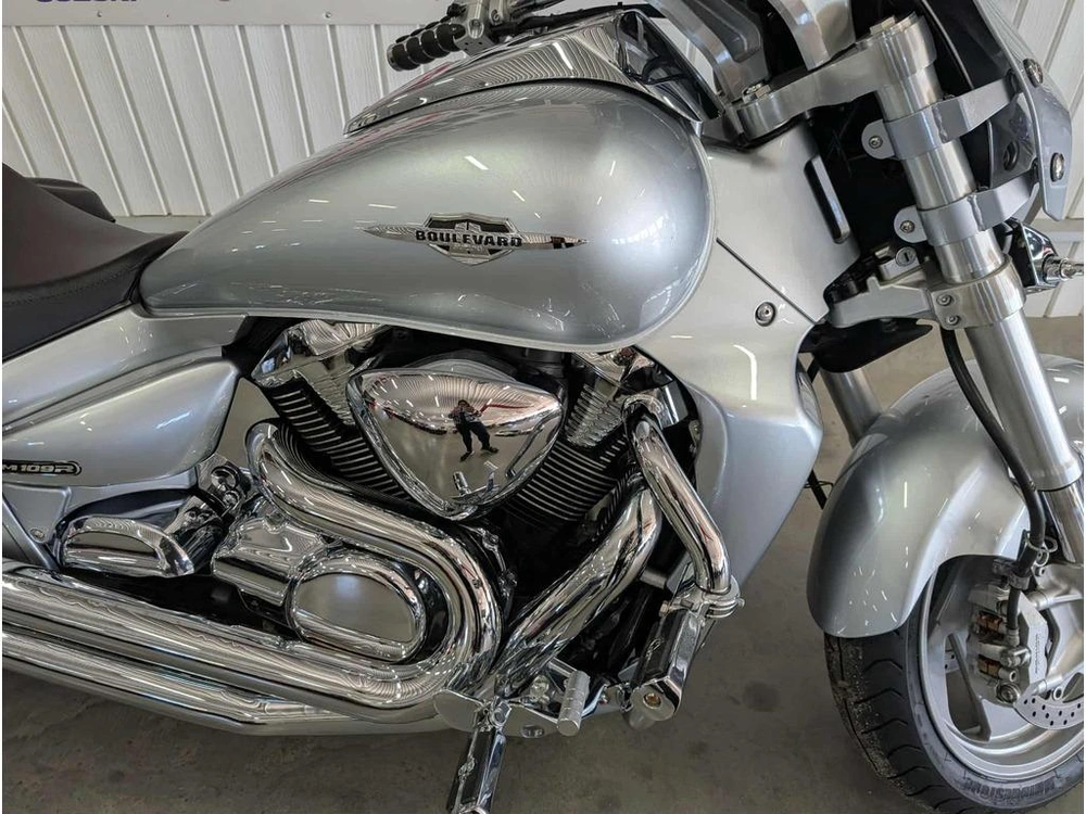 2009 Suzuki M109 Boulevard alt