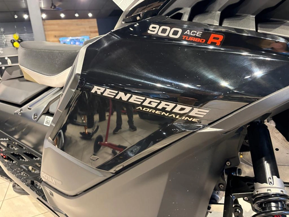 Ski-doo Renegade Adr W/ Enduro Pkg 900 Ace Turbo R Ice Ripper Xt 1.25'' E.s. W/ 10.25'' Touchscreen 2026 alt
