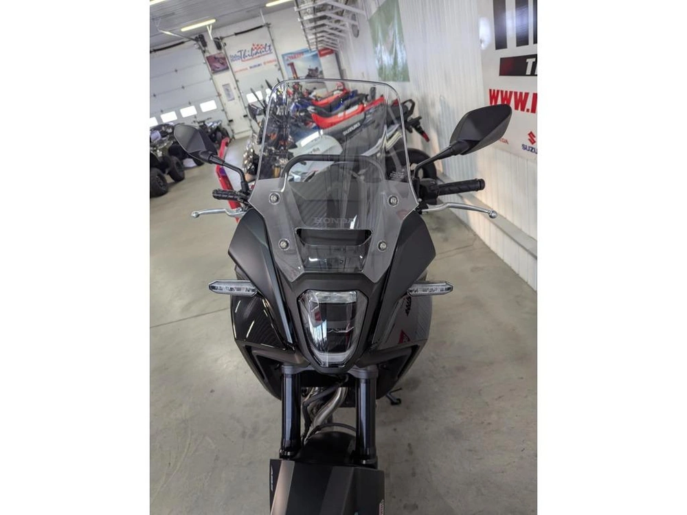 2025 Honda Nx500 alt