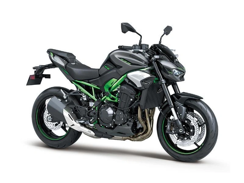 Kawasaki Z900 2025 alt