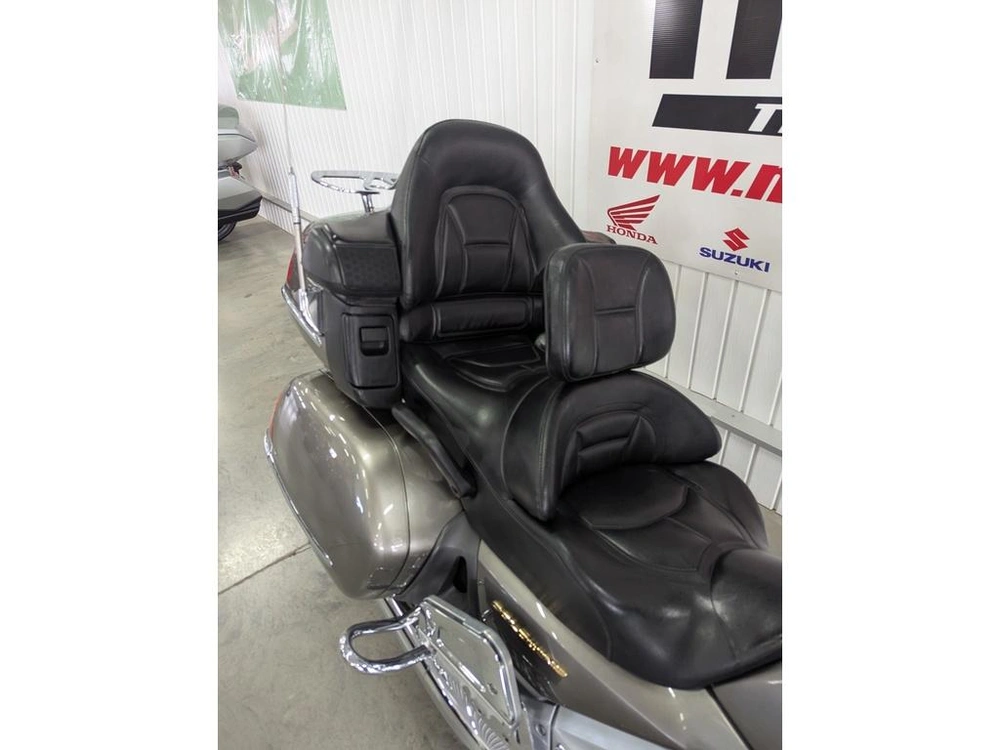 2004 Honda Gold Wing alt