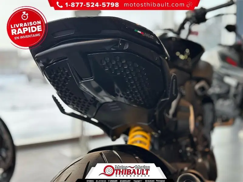 Ducati Diavel V4 2025