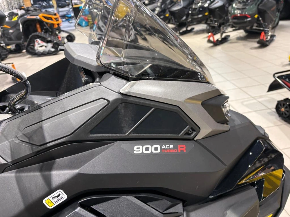 Lynx Brutal Re 15'' 900 Ace Turbo R Powdermax 2.5'' E.s. W/ 10.25'' Touchscreen 2026 alt