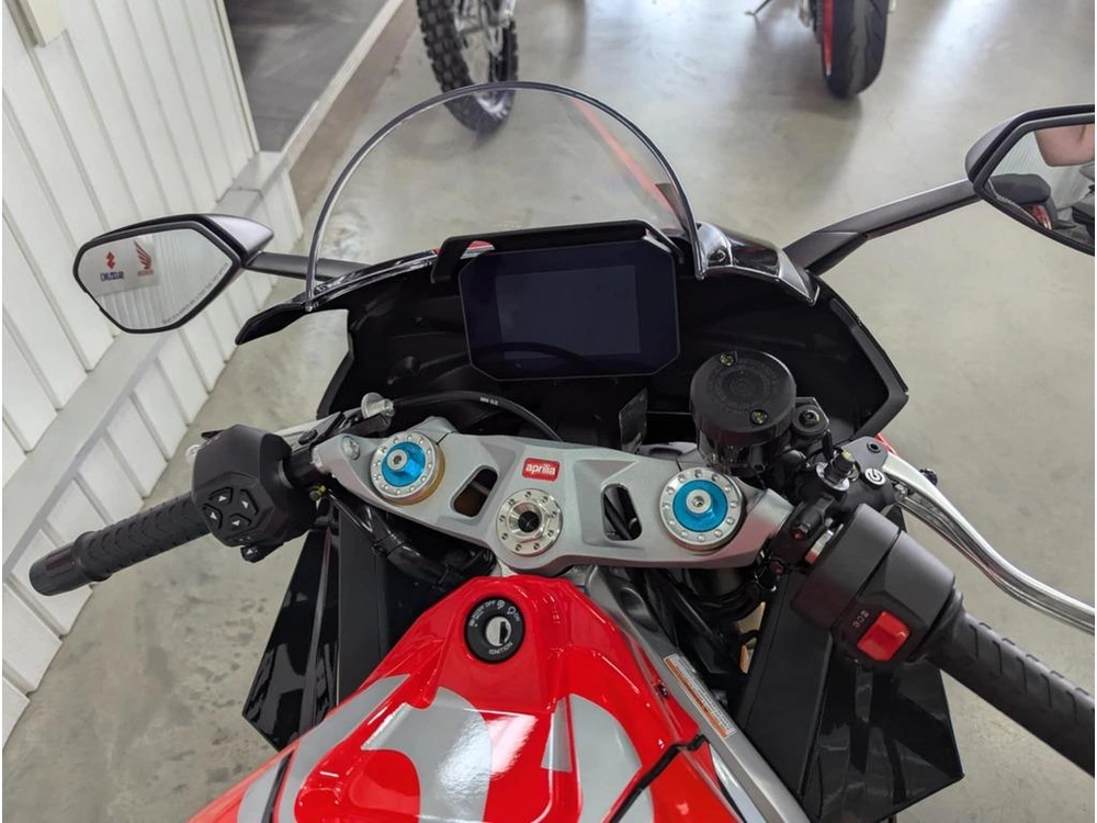 2026 Aprilia Rs 660 Factory alt