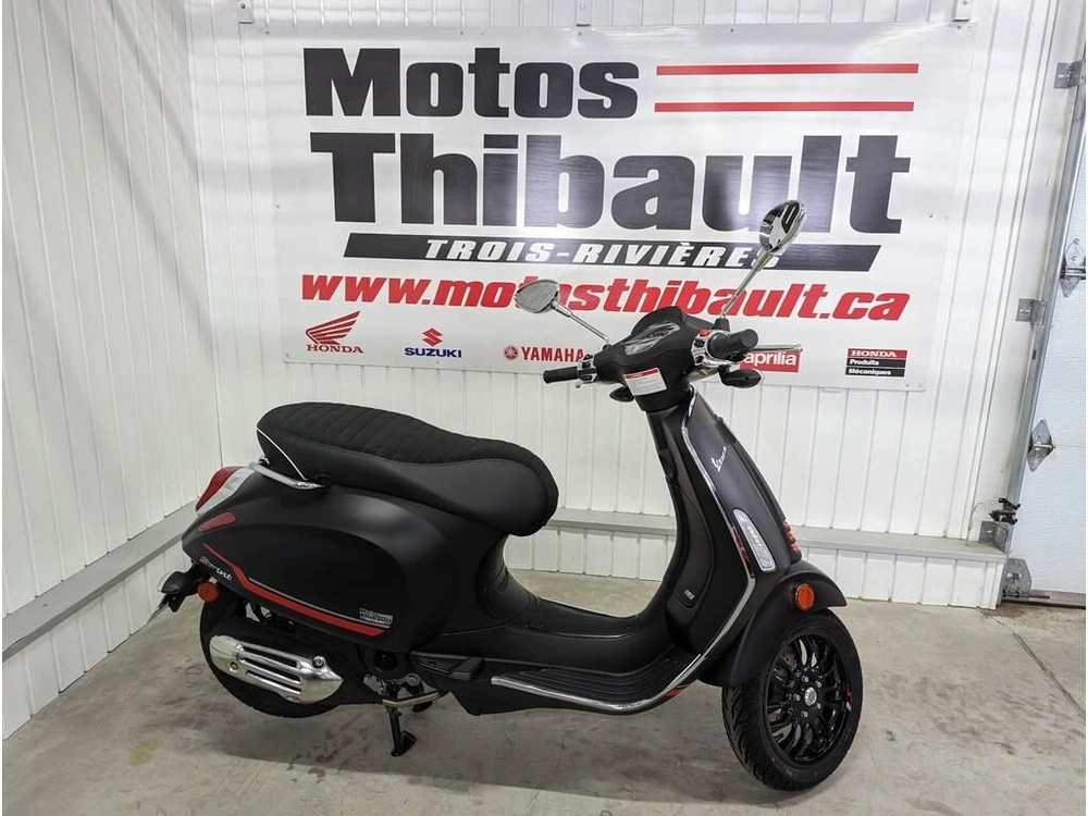 2023 Vespa Sprint 50 alt