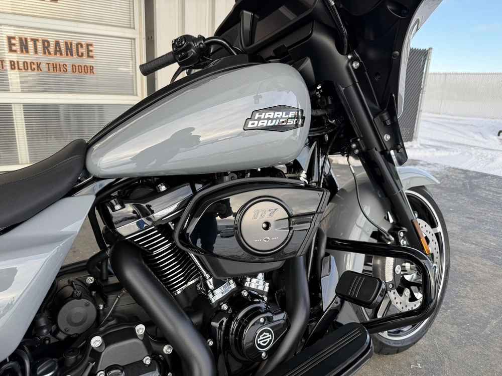 2026 Harley-davidson Street Glide alt