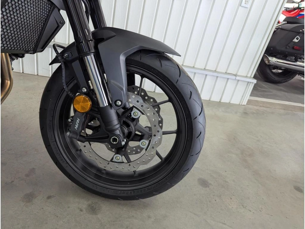 2025 Honda Cb750 alt