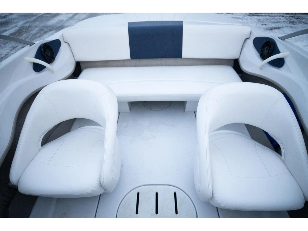 2011 Four Winns 180le alt