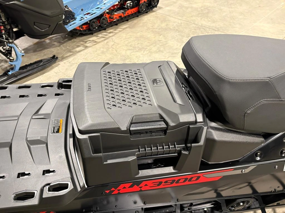 Lynx Brutal Re 20'' 900 Ace Turbo R Powdermax 2.35'' E.s. W/ 10.25'' Touchscreen 2026 alt