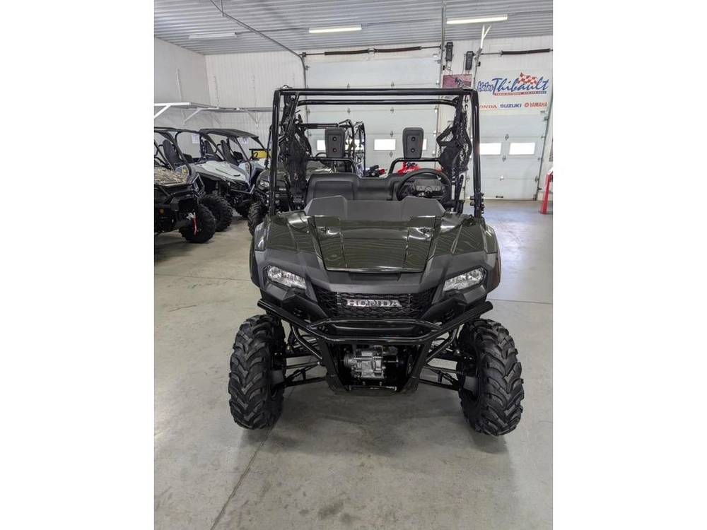 2025 Honda Pioneer 700 alt