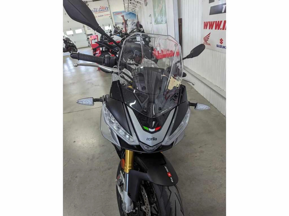 Aprilia Tuono V4 1100 2021 alt