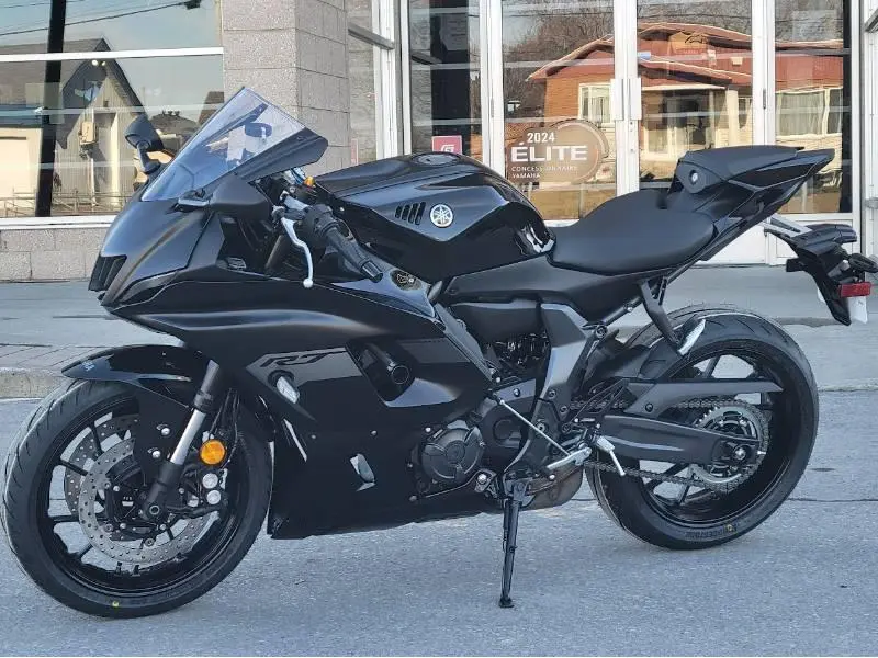2025 Yamaha YZF-R7 thumbnail 17