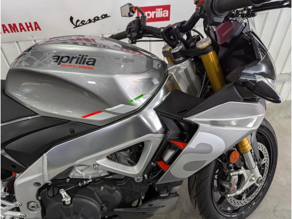 Aprilia Tuono V4 1100 2021 alt