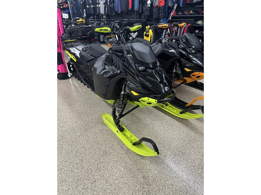 2026 Ski-doo Summit Edge 850 165 Chta alt