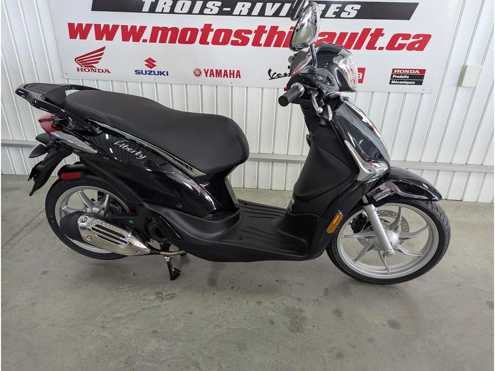 2024 Piaggio Liberty 50 alt