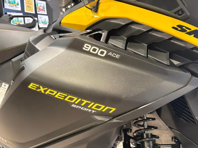 2026 Ski-Doo EXPEDITION SPORT 900 ACE Charger 1.5'' E.S.