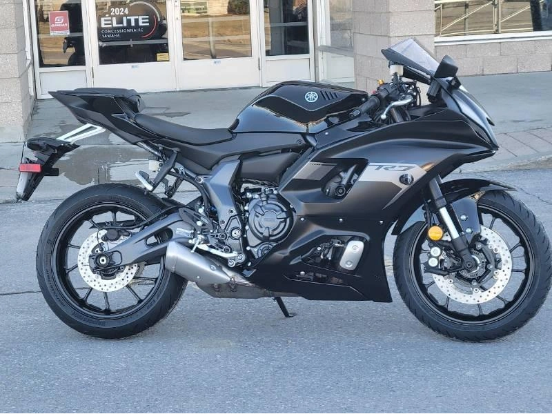 Yamaha Yzf-r7 2025 alt