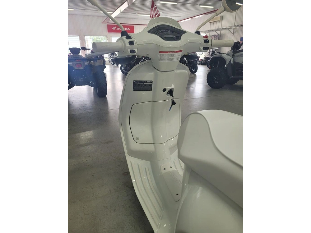 2022 Vespa Sprint 50
