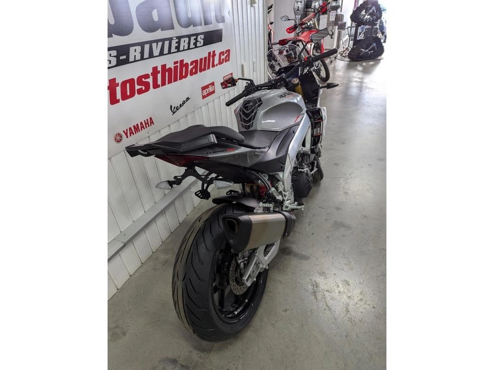 Aprilia Tuono V4 1100 2021 alt