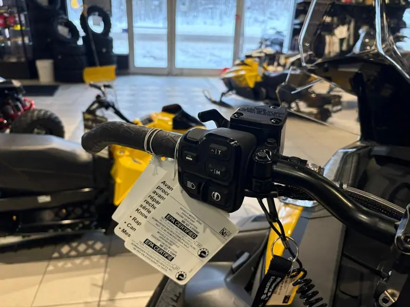 2026 Ski-Doo EXPEDITION SPORT 900 ACE Charger 1.5'' E.S.