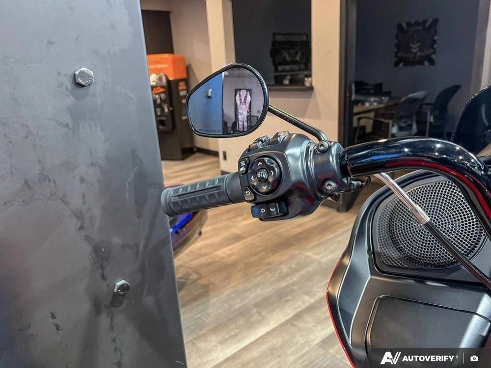 2026 Harley-davidson Road Glide alt