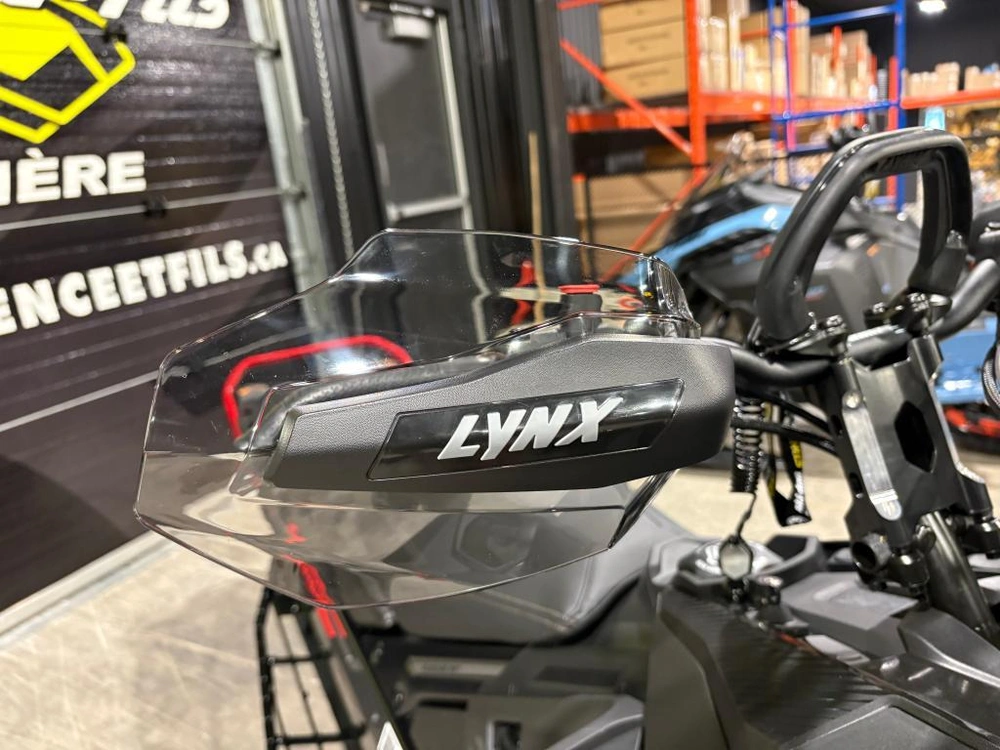 Lynx Brutal Re 15'' 900 Ace Turbo R Powdermax 2.5'' E.s. W/ 10.25'' Touchscreen 2026 alt